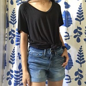 american eagle black v-neck